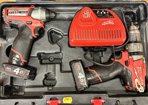 Milwaukee M12 CID + M12 CPD + 2 аккумулятора + зарядное устройство в кейсе (1 фото из 3)