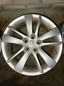 Диски для Lexus (1 фото из 5)