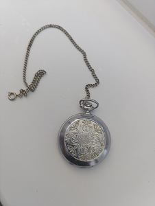 Продам старинные часы (2 фото из 2)