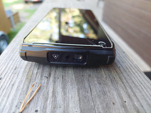Vastupidav Android telefon IP69 (3 foto / 8)