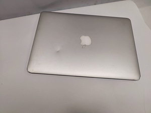 Sülearvuti Macbook Air 13" Early 2015 + Laadija (3 foto / 6)
