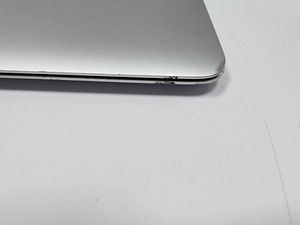 Sülearvuti Macbook Air 13" Early 2015 + Laadija (4 foto / 6)