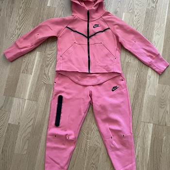 Спортивный костюм NIKE