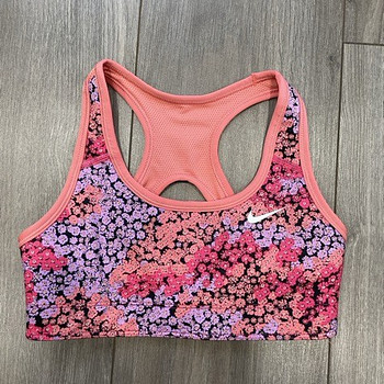 Kahepoolne NIKE topp, suurus 122-128