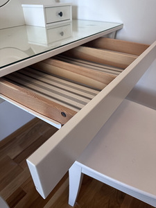 Туалетный столик с зеркалом HEMNES VANITY IKEA (4 фото из 5)