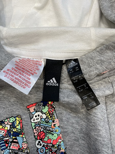 ADIDAS kapuutsiga pusa, pikkus 116 cm (2 foto / 2)