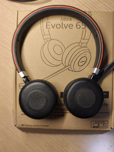 Беспроводные наушники Jabra EVOLVE 65 (2 фото из 3)