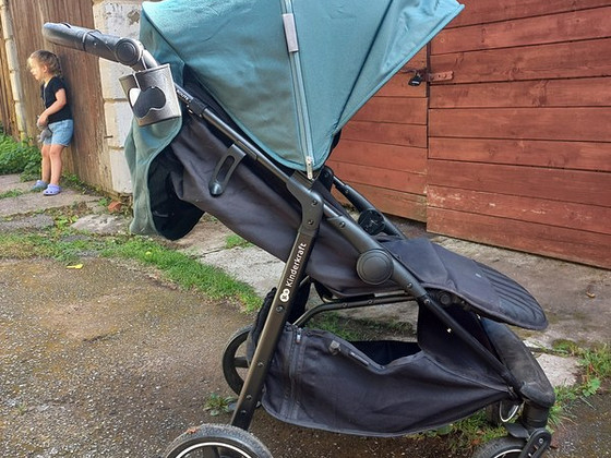Продам детскую коляску бу в хорошем состоянии