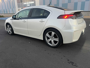 Opel Ampera (5 фото из 13)