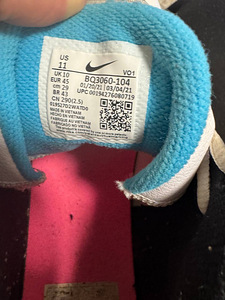 NIKE KYRIE FLYTRAP III (1 foto / 5)