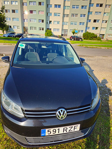 Volkswagen Touran (5 foto / 9)