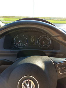 Volkswagen Touran (7 foto / 9)