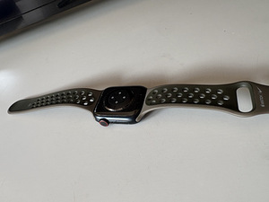 Apple Watch 9 41мм (2 фото из 4)