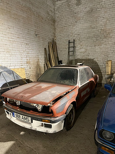 BMW e30 320i (1 фото из 3)