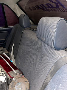 BMW e30 320i (3 фото из 3)