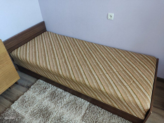 Кровать