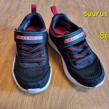 Laste Skechers jalatsid/tossud 23