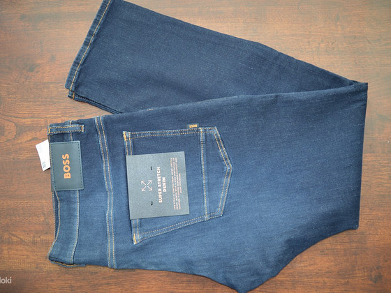 Hugo Boss teksad