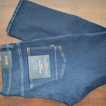 Hugo Boss teksad