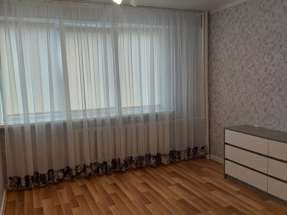 Kangelaste prospekt 10, Pähklimäe, Narva, Ida-Virumaa