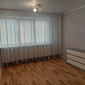 Kangelaste prospekt 10, Pähklimäe, Narva, Ida-Virumaa (1 foto / 11)