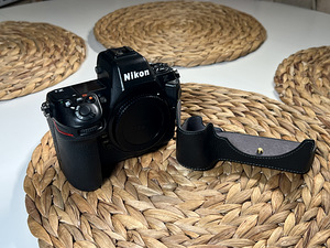 Nikon Z8 kaamera (2 foto / 8)