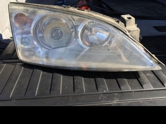 Ford mondeo 3 xenon esituled