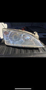 Ford mondeo 3 xenon esituled (1 foto / 5)