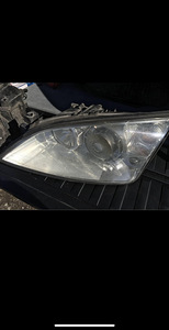 Ford mondeo 3 xenon esituled (2 foto / 5)