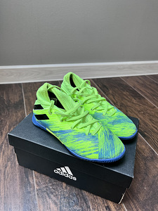 Футбольные бутсы Adidas (1 фото из 3)