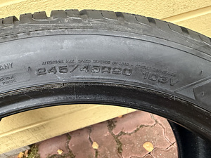 Uued Lamellrehvid GoodYear UltraGrip 285/40R20, 245/45R20 (3 foto / 4)