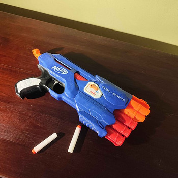 Müüa heas seisukorras NERF DualStrike mängupüstol