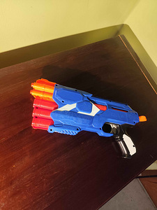Продается в хорошем состоянии игрушечный пистолет NERF DualS (3 фото из 3)