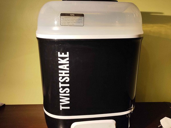 Twistshake aurusterilisaator + kuivati töötab, puhas