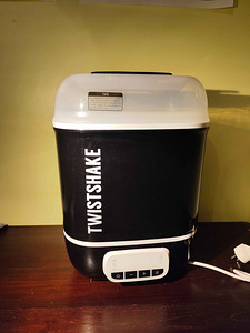 Twistshake aurusterilisaator + kuivati töötab, puhas (1 foto / 4)
