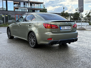Lexus IS 250 (3 фото из 10)