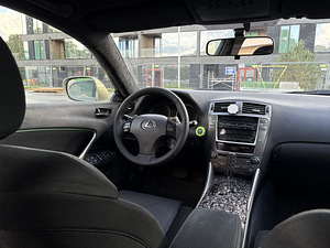 Lexus IS 250 (7 фото из 10)