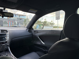 Lexus IS 250 (8 фото из 10)
