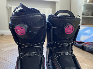 Snowboard boots Salomon 42 Woman BOA system (4 foto / 7)