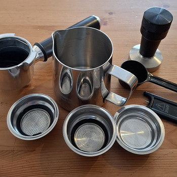 Kohvimasina komplekt DeLonghi Dedica