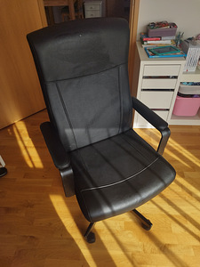 Стул Ikea millberget (1 фото из 3)