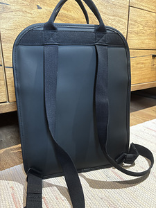 Как новый рюкзак Alison Medium Lotus Black (2 фото из 3)