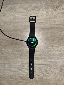 Samsung Galaxy Watch 4 44mm (1 foto / 7)