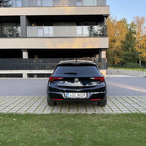 Opel Astra 1.4 110 kW (6 foto / 12)