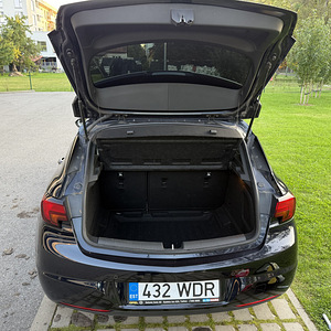 Opel Astra 1.4 110 kW (7 foto / 12)