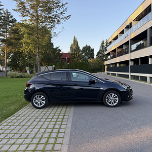 Opel Astra 1.4 110 kW (9 foto / 12)