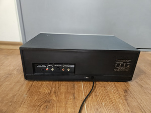 Sanyo RD-5015 HiFi стерео кассетная дека (2 фото из 3)