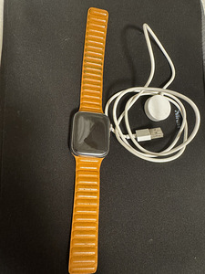 Apple Watch Series 8 GPS + Cellular 45mm Ceramic (1 foto / 1)