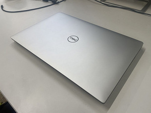 Dell XPS 9570 (1 фото из 1)