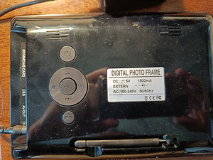 DIGITAL PHOTO FRAME (2 foto / 3)